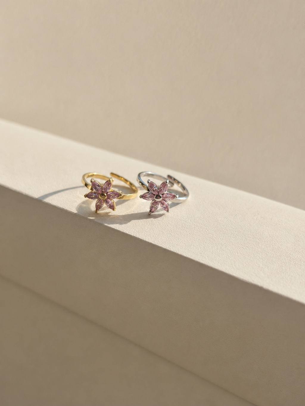 BAGUE FLEUR EN ACIER INOXYDABLE - FLORA