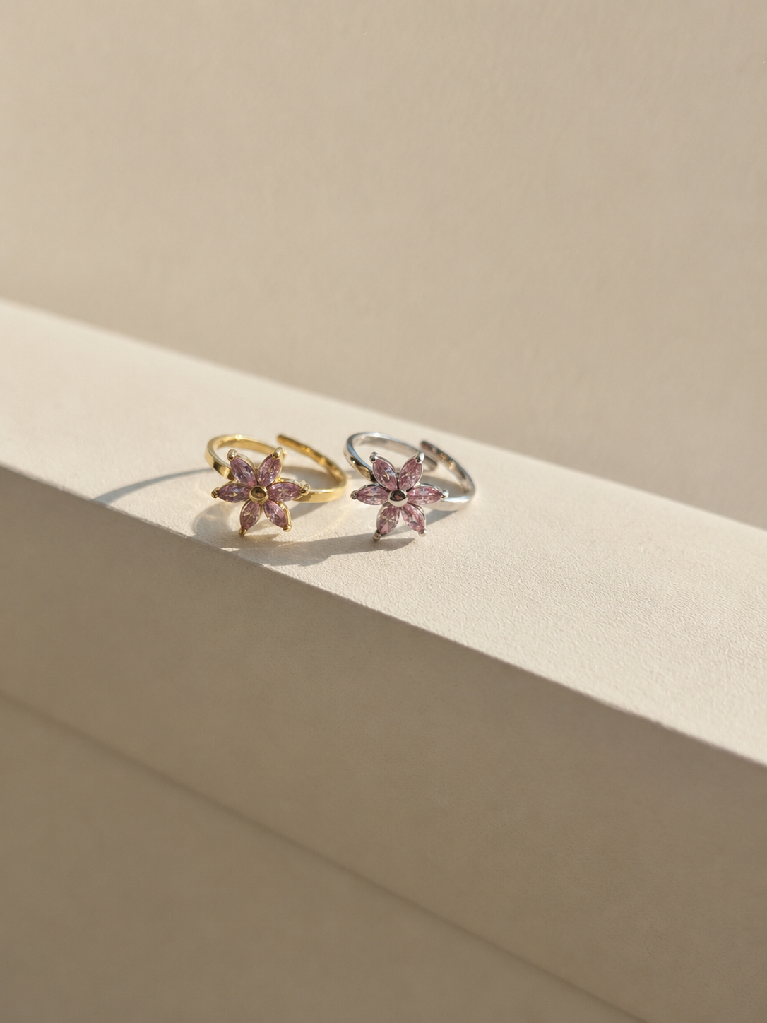 BAGUE FLEUR EN ACIER INOXYDABLE - FLORA