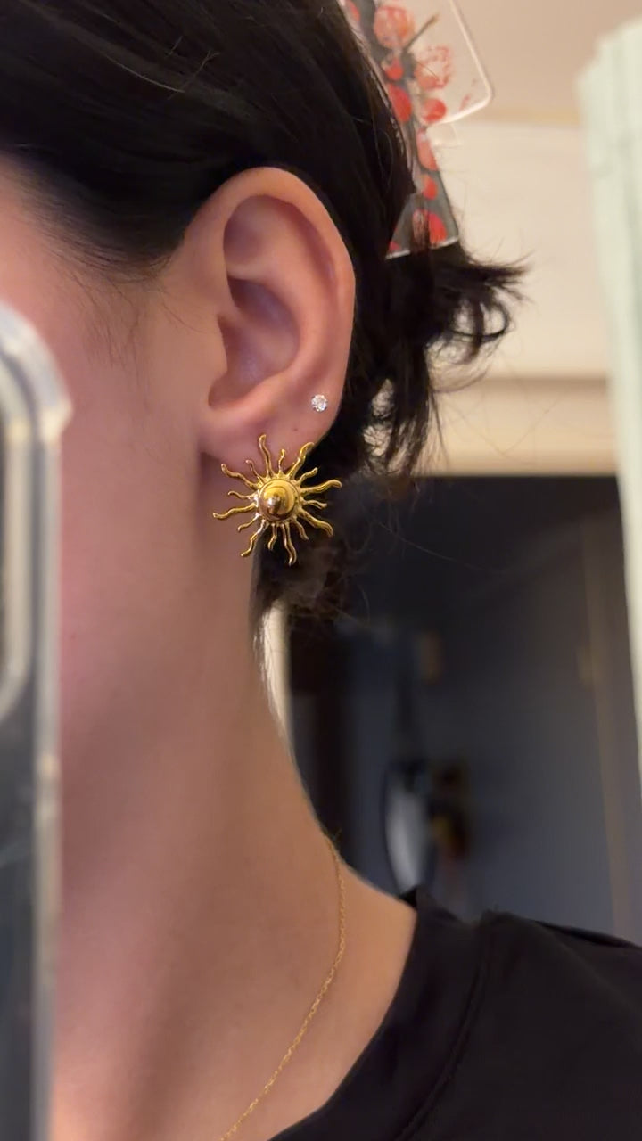 BOUCLE D’OREILLE EN ACIER INOXYDABLE PLAQUÉ OR - JEANNE
